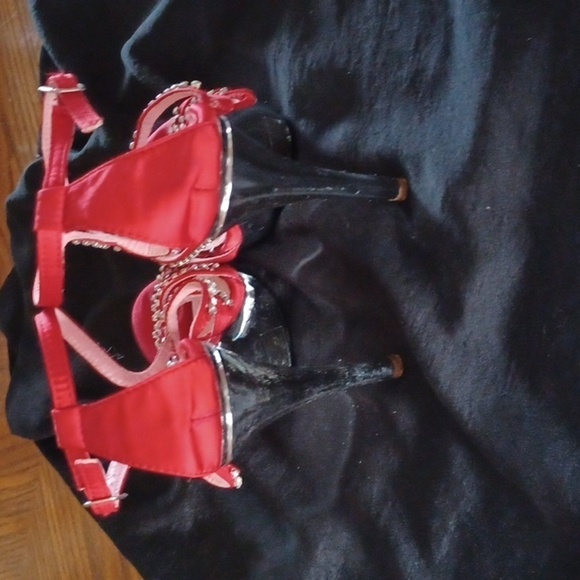 Allen's Platform 5"Satin Open Toed Heels - Picture 5 of 8